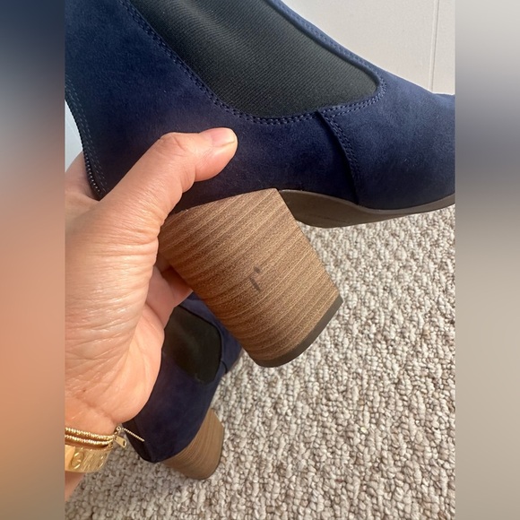 Lane bryant suede navy blue booties size 8W new with tag - Picture 5 of 6